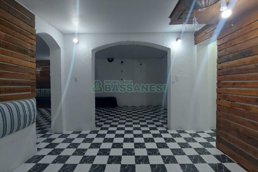 Loja com 170m², no bairro Centro em Caxias do Sul para Alugar