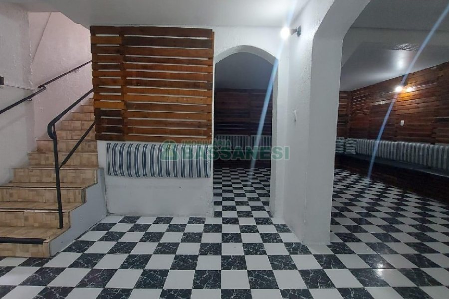 Loja com 170m², no bairro Centro em Caxias do Sul para Alugar