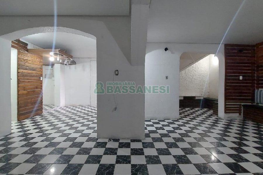 Loja com 170m², no bairro Centro em Caxias do Sul para Alugar