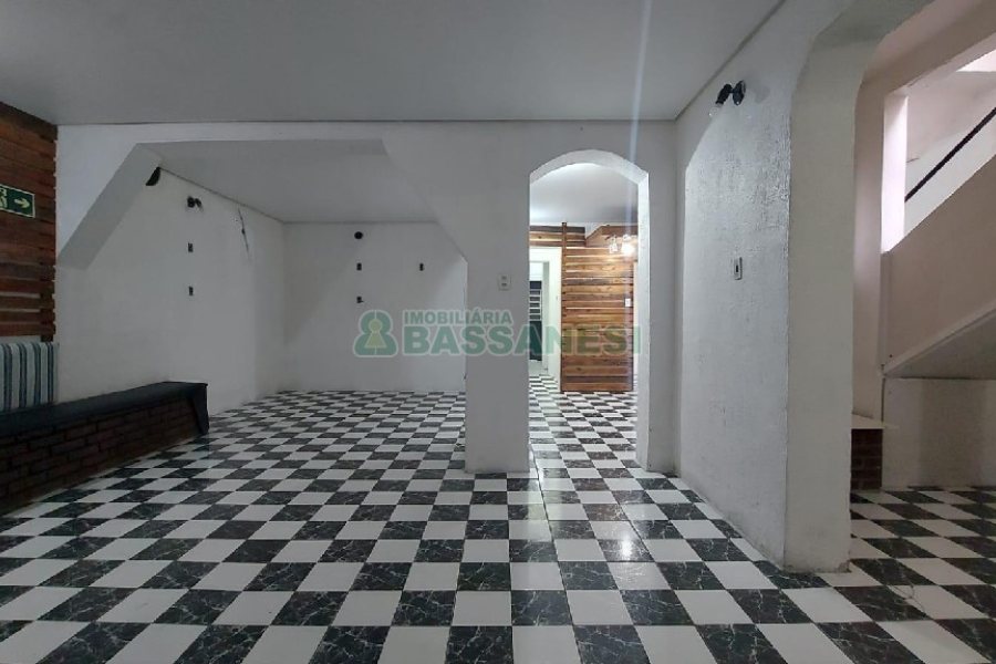 Loja com 170m², no bairro Centro em Caxias do Sul para Alugar