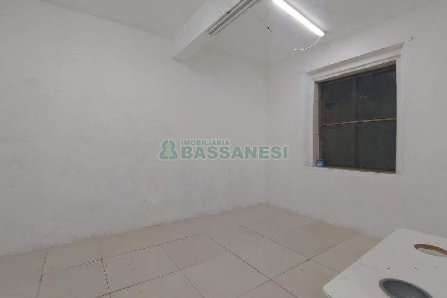 Loja com 170m², no bairro Centro em Caxias do Sul para Alugar