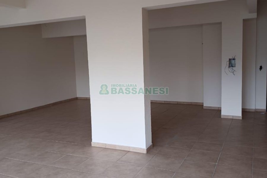 Sala com 179m², no bairro Centro em Caxias do Sul para Comprar
