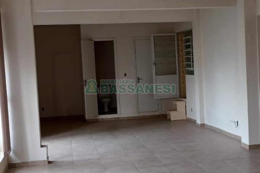 Sala com 179m², no bairro Centro em Caxias do Sul para Comprar