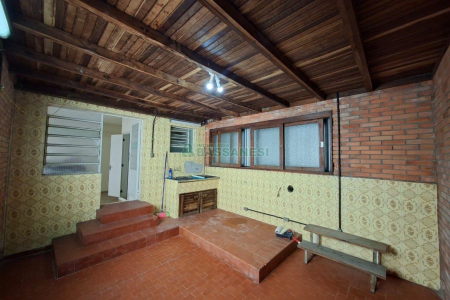 Sala com 104m², no bairro Centro em Caxias do Sul para Alugar ou Comprar