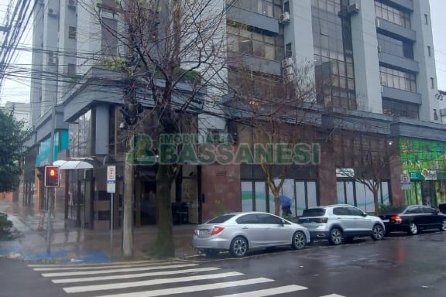 Sala com 64m², 1 vaga, no bairro Centro em Caxias do Sul para Alugar ou Comprar