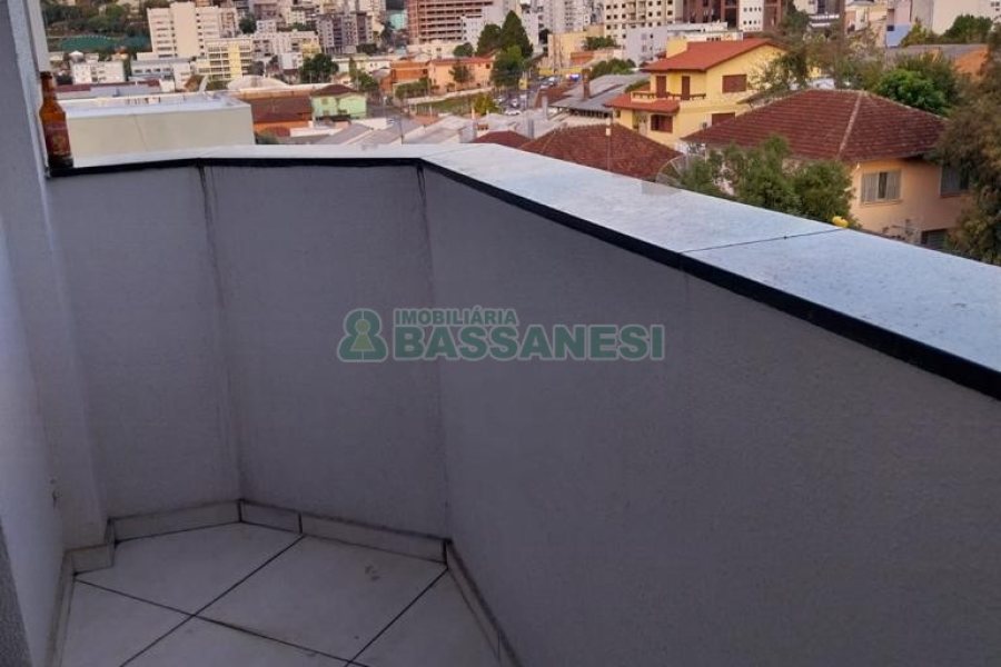 Apartamento com 66m², 2 dormitórios, 1 vaga, no bairro Pio X em Caxias do Sul para Comprar