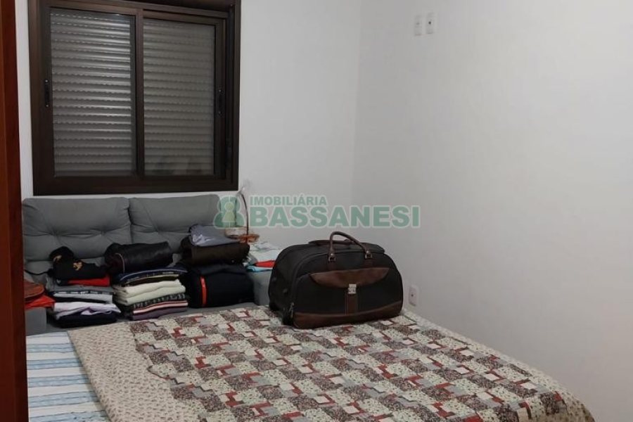 Apartamento com 66m², 2 dormitórios, 1 vaga, no bairro Pio X em Caxias do Sul para Comprar