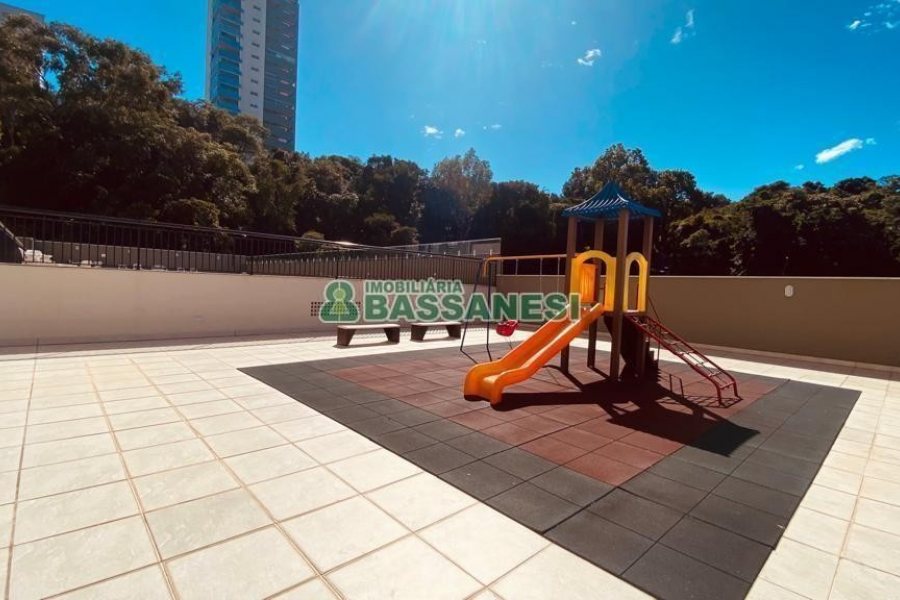 Apto Mobiliado com 70m², 2 dormitórios, 2 vagas, no bairro Madureira em Caxias do Sul para Alugar
