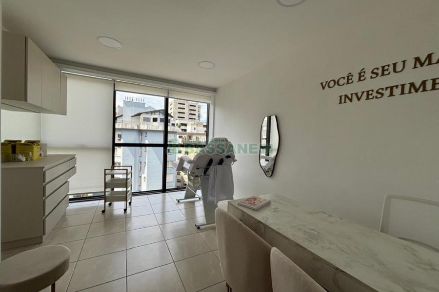 Sala com 45m², 1 vaga, no bairro Centro em Caxias do Sul para Alugar