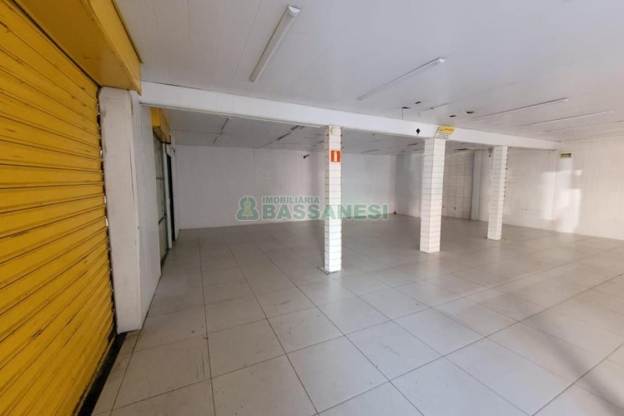 Loja com 100m², no bairro Kayser em Caxias do Sul para Alugar