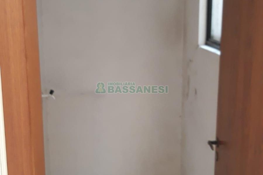 Sala com 68m², 1 vaga, no bairro Rio Branco em Caxias do Sul para Comprar