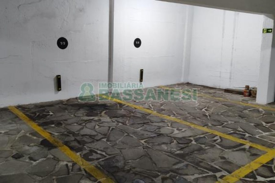 Sala com 68m², 1 vaga, no bairro Rio Branco em Caxias do Sul para Comprar