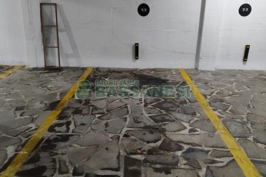 Sala com 68m², 1 vaga, no bairro Rio Branco em Caxias do Sul para Comprar