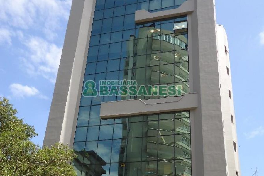 Sala com 68m², 1 vaga, no bairro Rio Branco em Caxias do Sul para Comprar