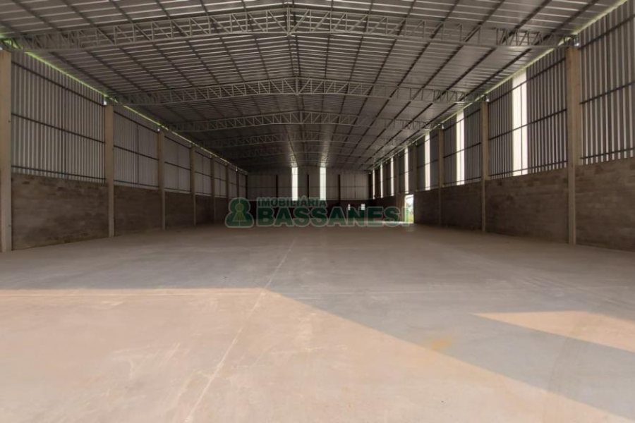 Pavilhão com 1188m², no bairro São Gotardo em Flores da Cunha para Alugar