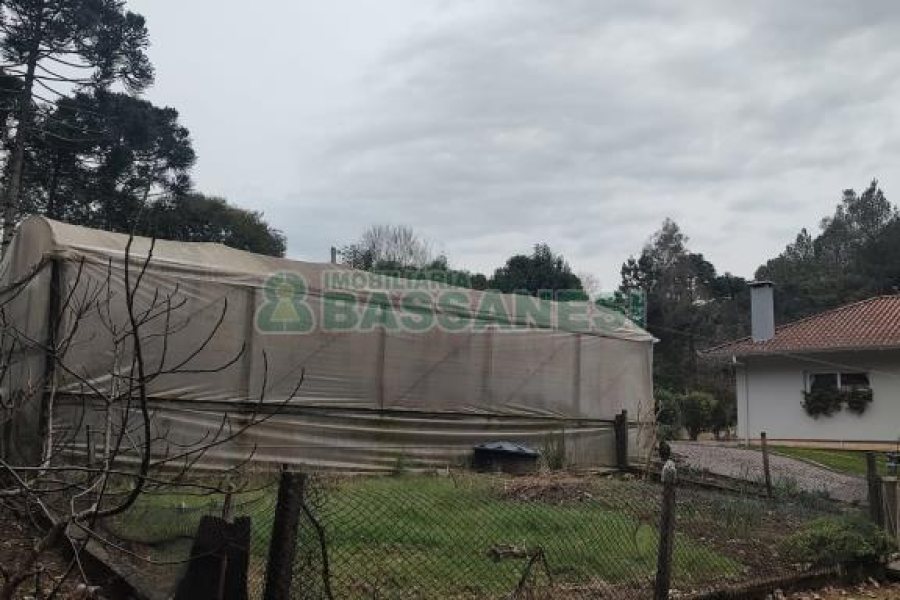 Chácara com 167m², no bairro Ana Rech em Caxias do Sul para Comprar