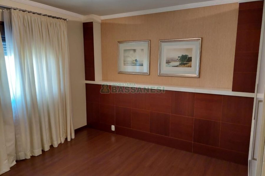 Apartamento com 163m², no bairro Cristo Redentor em Caxias do Sul para Comprar