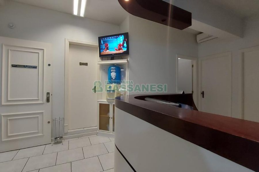 Sala com 53m², 1 vaga, no bairro Centro em Caxias do Sul para Comprar