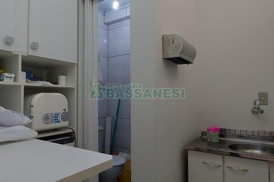 Sala com 53m², 1 vaga, no bairro Centro em Caxias do Sul para Comprar