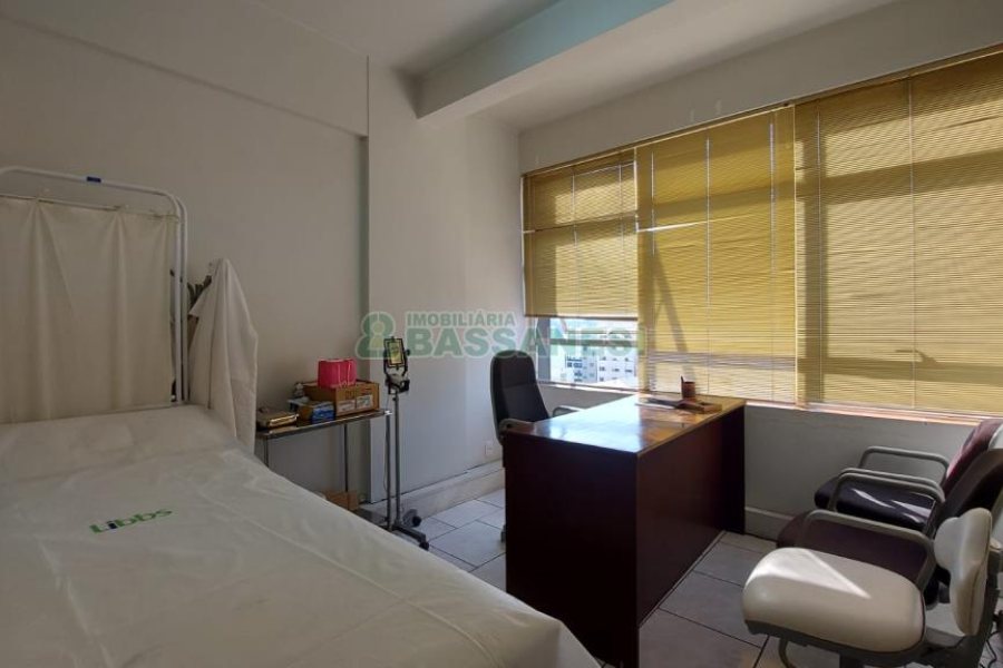 Sala com 53m², 1 vaga, no bairro Centro em Caxias do Sul para Comprar