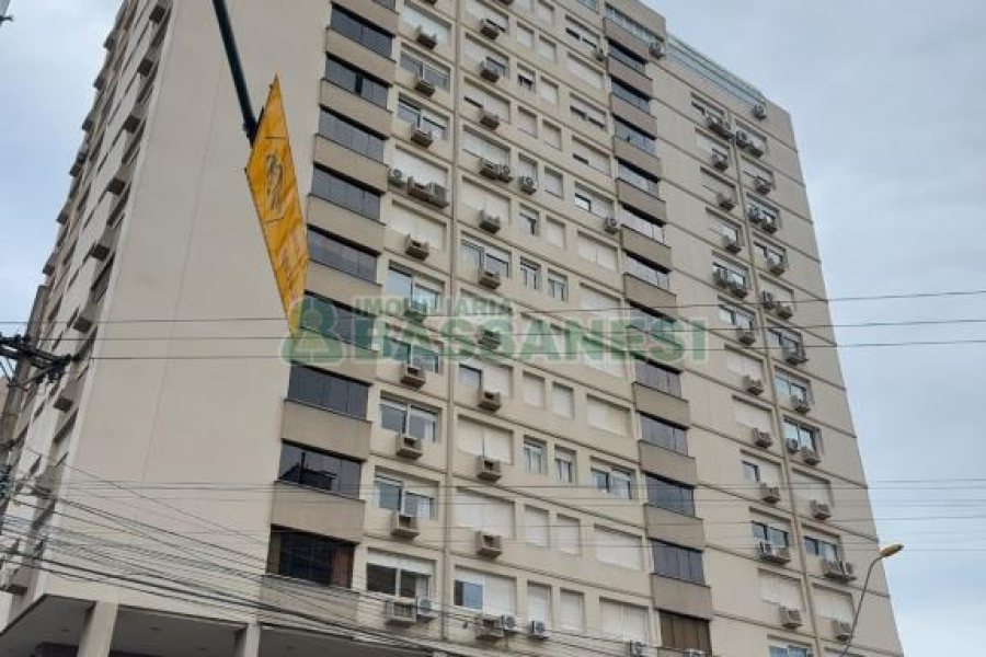 Loja com 643m², no bairro São Pelegrino em Caxias do Sul para Comprar