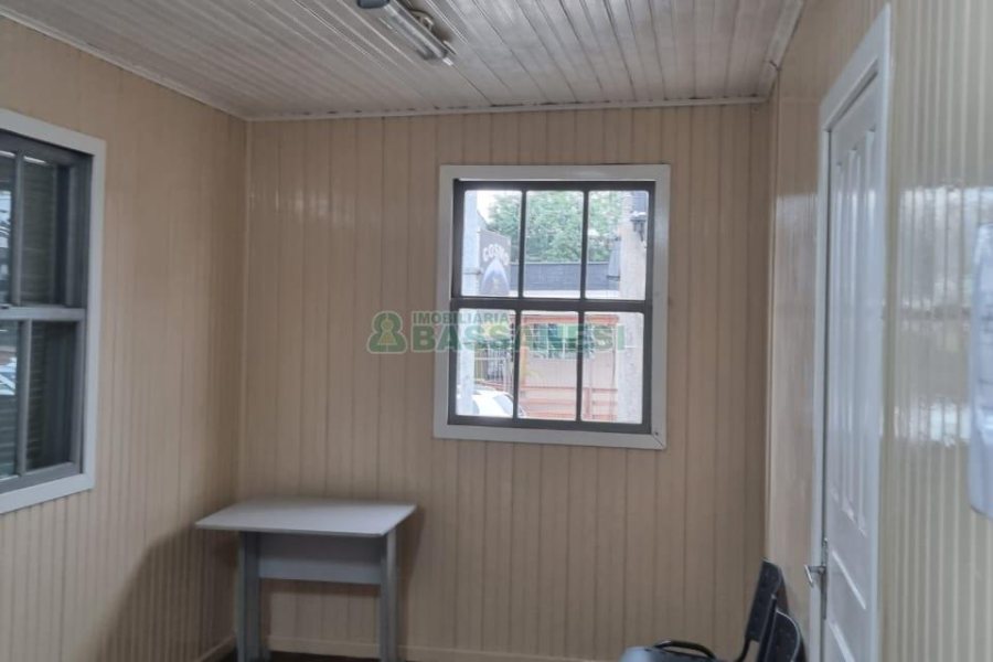 Casa com 160m², 3 dormitórios, no bairro Cruzeiro em Caxias do Sul para Comprar