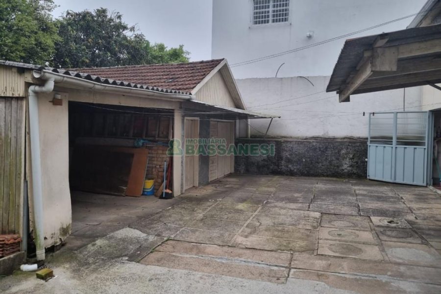 Casa com 160m², 3 dormitórios, no bairro Cruzeiro em Caxias do Sul para Comprar