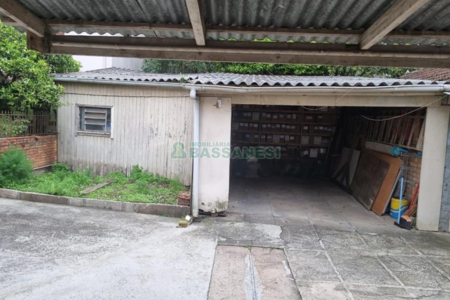 Casa com 160m², 3 dormitórios, no bairro Cruzeiro em Caxias do Sul para Comprar