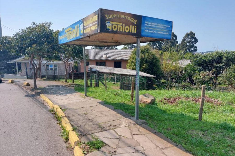 Terreno com 469m², no bairro Charqueadas em Caxias do Sul para Comprar