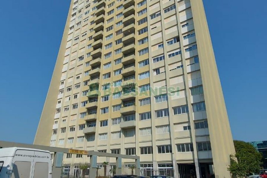 Apartamento com 236m², 4 dormitórios, 1 vaga, no bairro Exposição em Caxias do Sul para Comprar