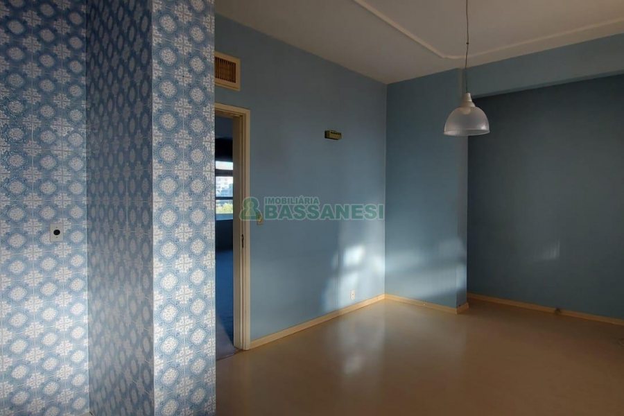 Apartamento com 236m², 4 dormitórios, 1 vaga, no bairro Exposição em Caxias do Sul para Comprar