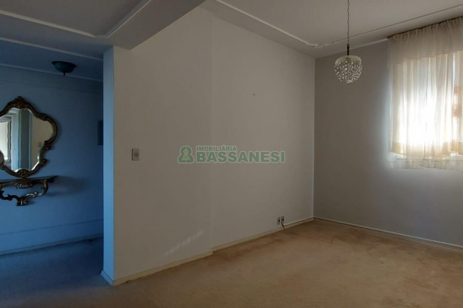 Apartamento com 236m², 4 dormitórios, 1 vaga, no bairro Exposição em Caxias do Sul para Comprar