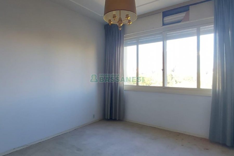 Apartamento com 236m², 4 dormitórios, 1 vaga, no bairro Exposição em Caxias do Sul para Comprar