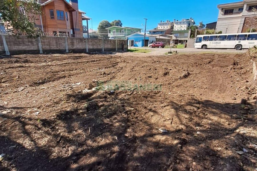 Terreno, no bairro Nossa Senhora do Rosário em Caxias do Sul para Comprar
