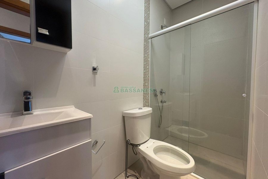 Apartamento com 160m², 3 dormitórios, 4 vagas, no bairro Charqueadas em Caxias do Sul para Alugar