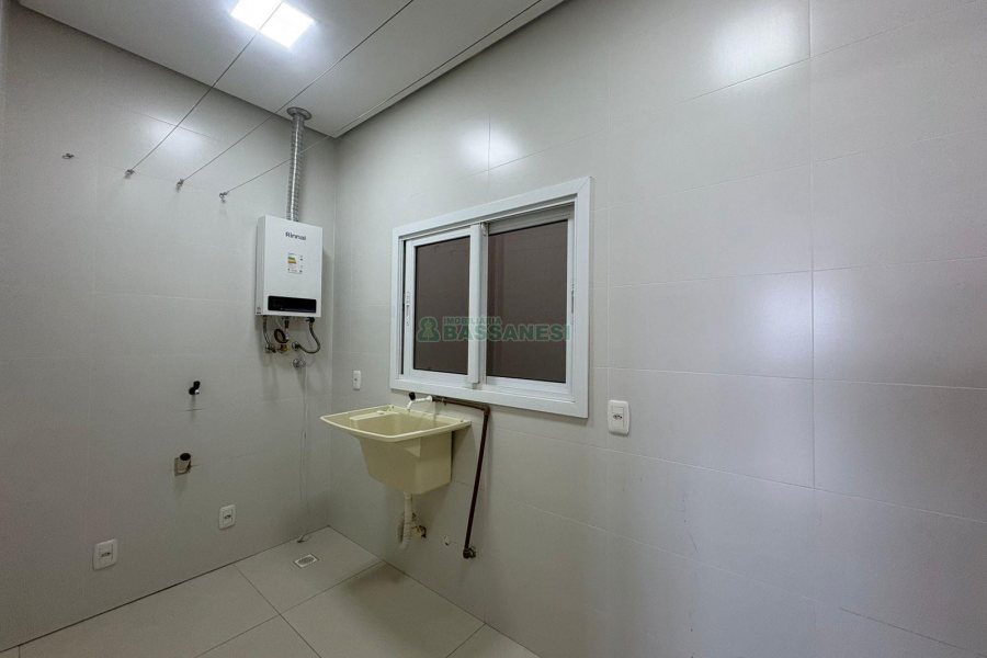 Apartamento com 160m², 3 dormitórios, 4 vagas, no bairro Charqueadas em Caxias do Sul para Alugar