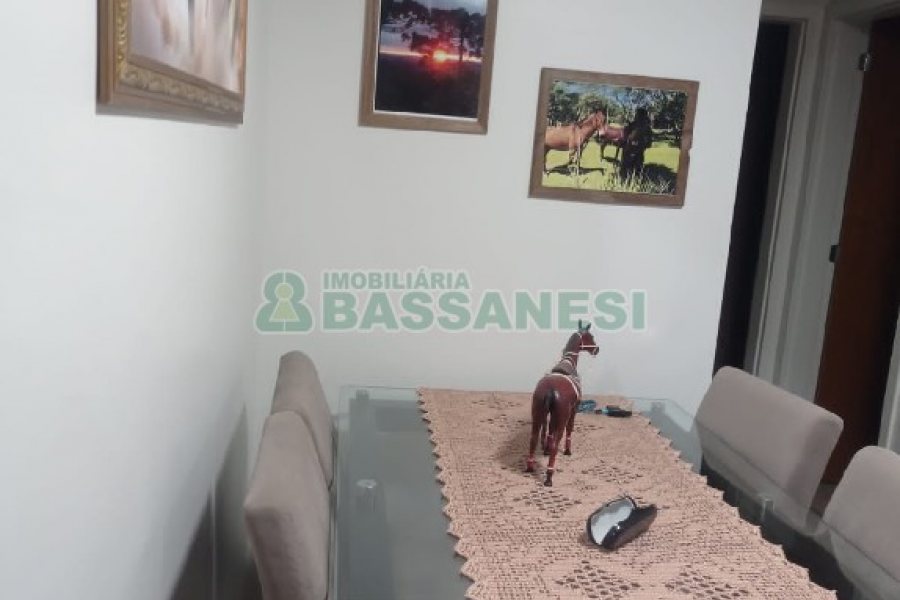 Apartamento com 47m², 2 dormitórios, 1 vaga, no bairro Morada dos Alpes em Caxias do Sul para Comprar