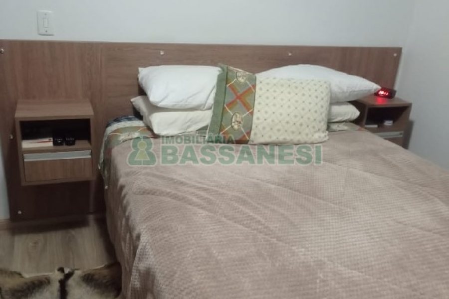 Apartamento com 47m², 2 dormitórios, 1 vaga, no bairro Morada dos Alpes em Caxias do Sul para Comprar
