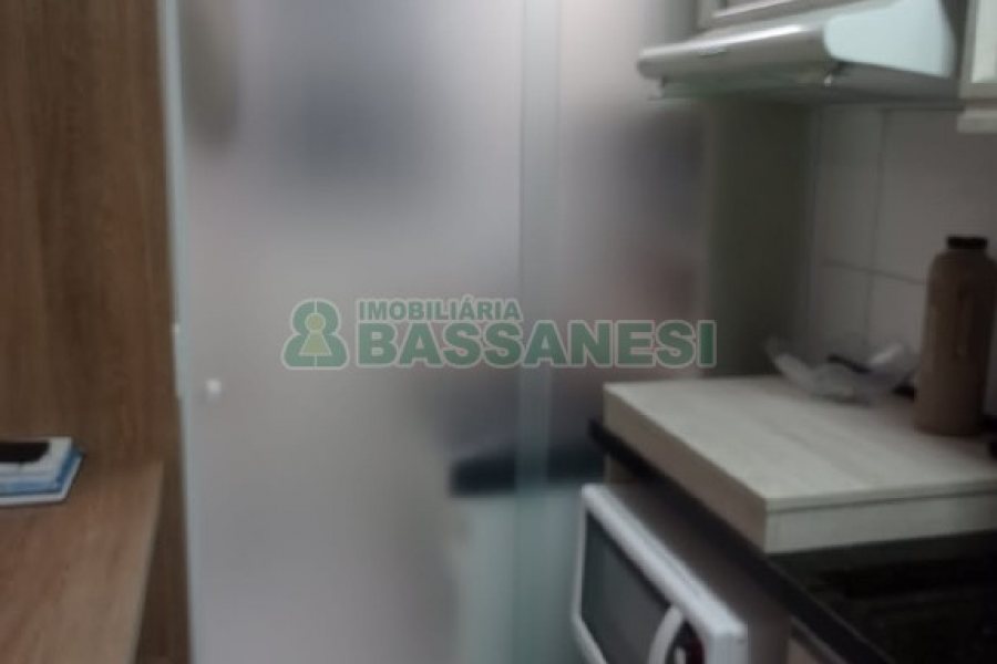 Apartamento com 47m², 2 dormitórios, 1 vaga, no bairro Morada dos Alpes em Caxias do Sul para Comprar