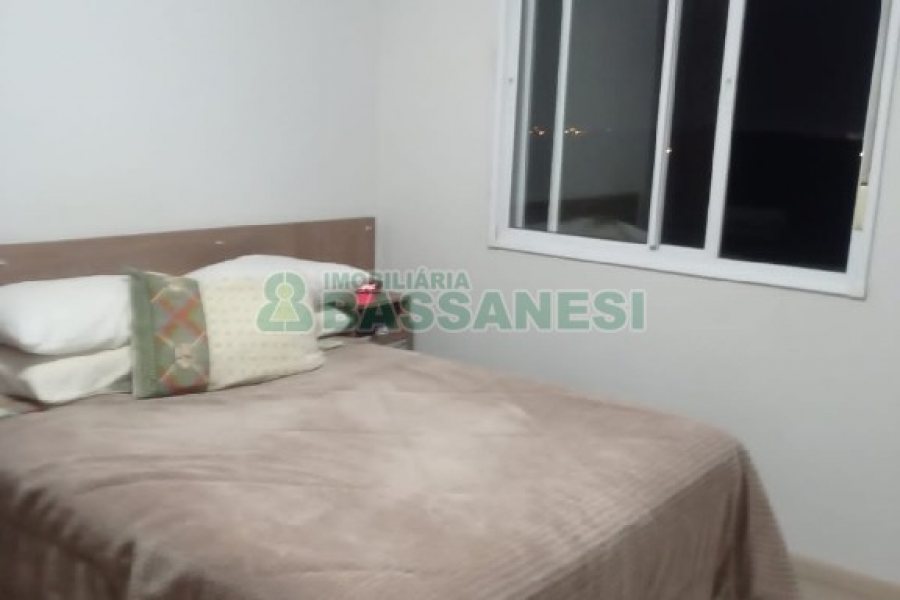 Apartamento com 47m², 2 dormitórios, 1 vaga, no bairro Morada dos Alpes em Caxias do Sul para Comprar