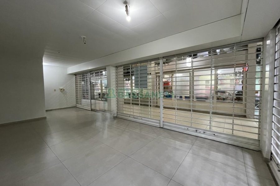 Loja com 106m², no bairro Centro em Caxias do Sul para Alugar