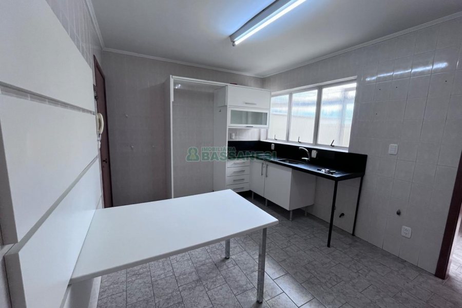 Apartamento com 147m², 3 dormitórios, 2 vagas, no bairro Panazzolo em Caxias do Sul para Alugar ou Comprar