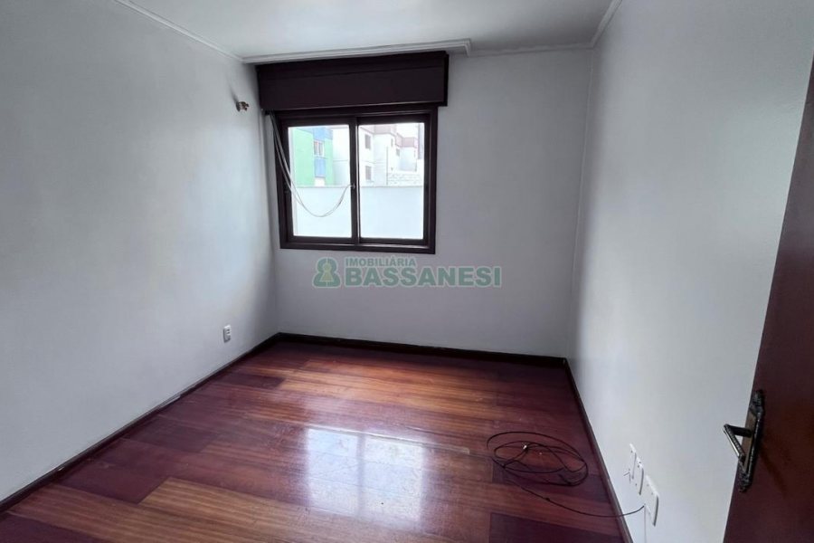 Apartamento com 147m², 3 dormitórios, 2 vagas, no bairro Panazzolo em Caxias do Sul para Alugar ou Comprar