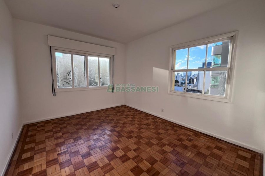 Apartamento com 280m², 3 dormitórios, no bairro Centro em Caxias do Sul para Alugar