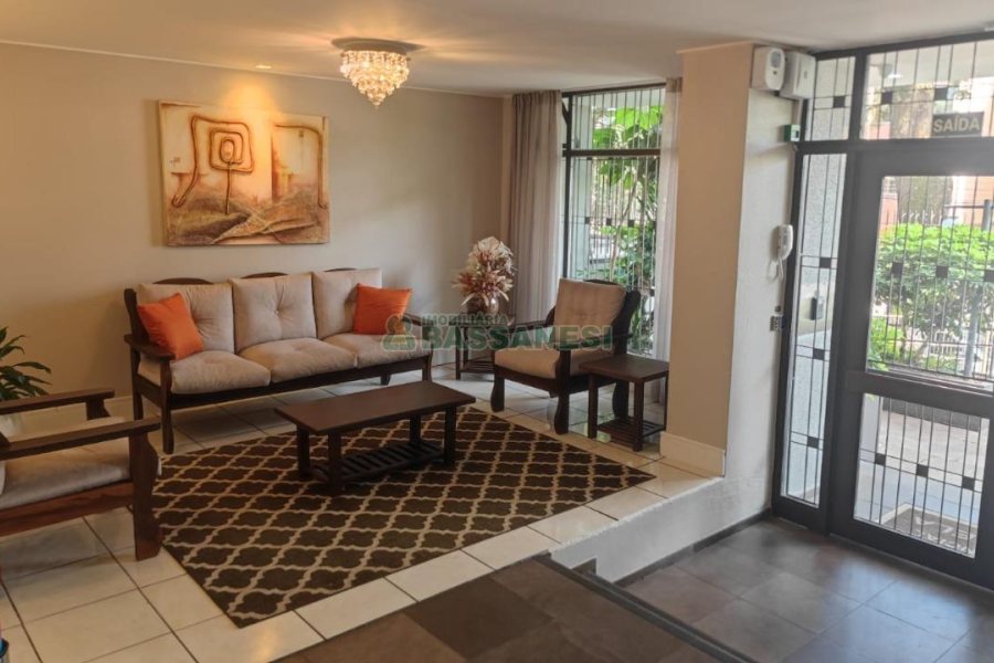 Apartamento com 77m², 3 dormitórios, 1 vaga, no bairro Centro em Caxias do Sul para Comprar