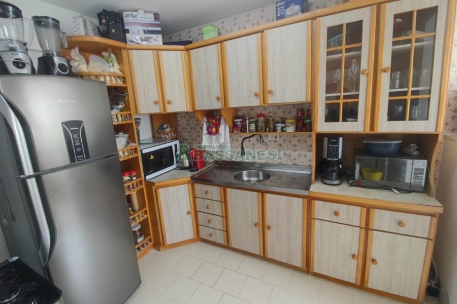 Apartamento com 77m², 3 dormitórios, 1 vaga, no bairro Centro em Caxias do Sul para Comprar