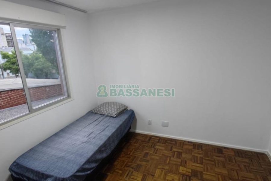 Apartamento com 77m², 3 dormitórios, 1 vaga, no bairro Centro em Caxias do Sul para Comprar