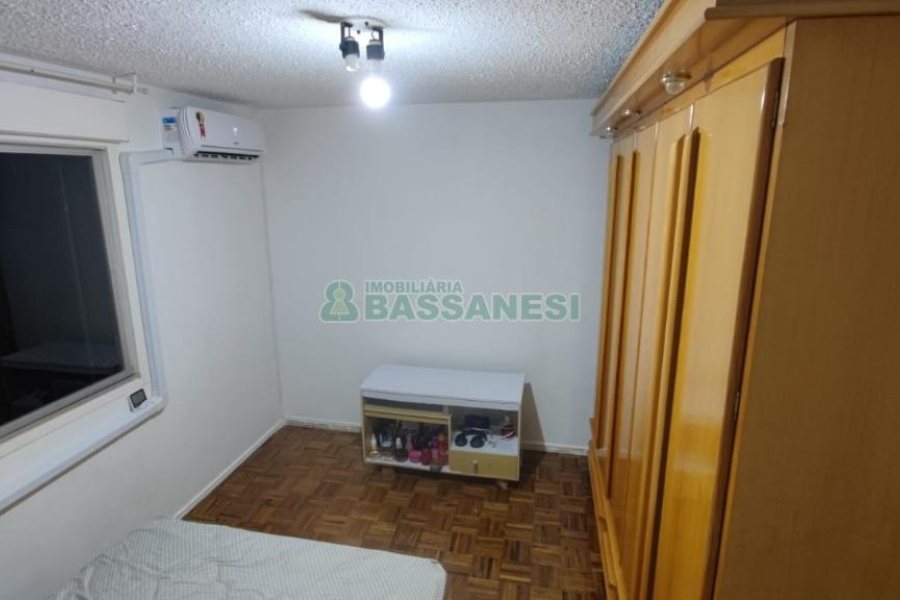 Apartamento com 77m², 3 dormitórios, 1 vaga, no bairro Centro em Caxias do Sul para Comprar