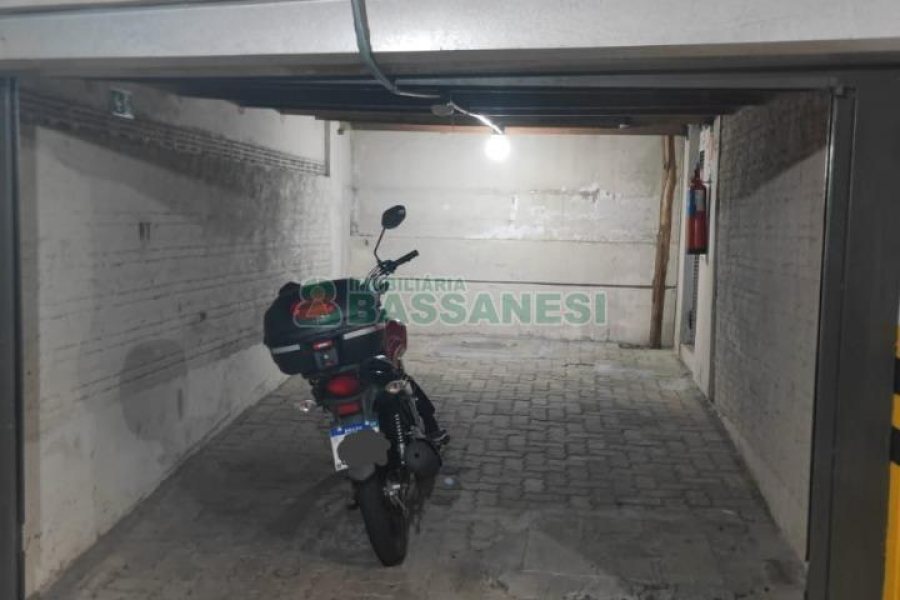 Apartamento com 77m², 3 dormitórios, 1 vaga, no bairro Centro em Caxias do Sul para Comprar