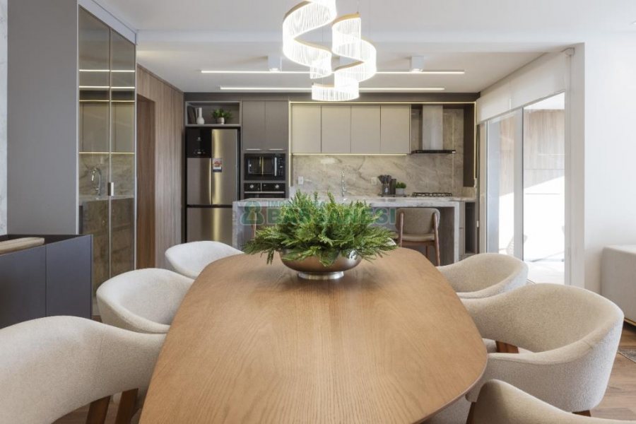 Apartamento com 182m², 3 dormitórios, 2 vagas, no bairro Exposição em Caxias do Sul para Comprar